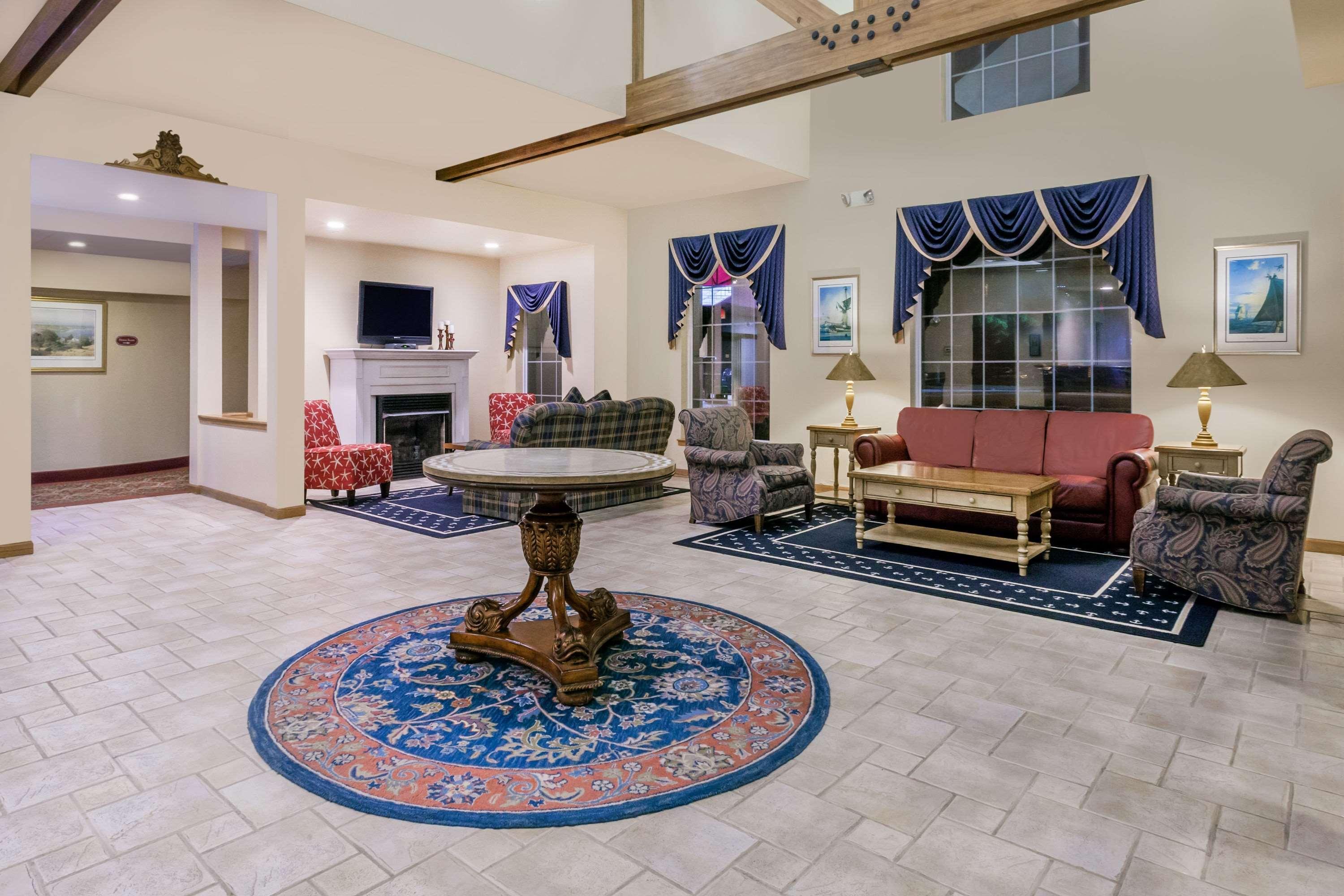 Howard Johnson By Wyndham Mystic Exteriör bild